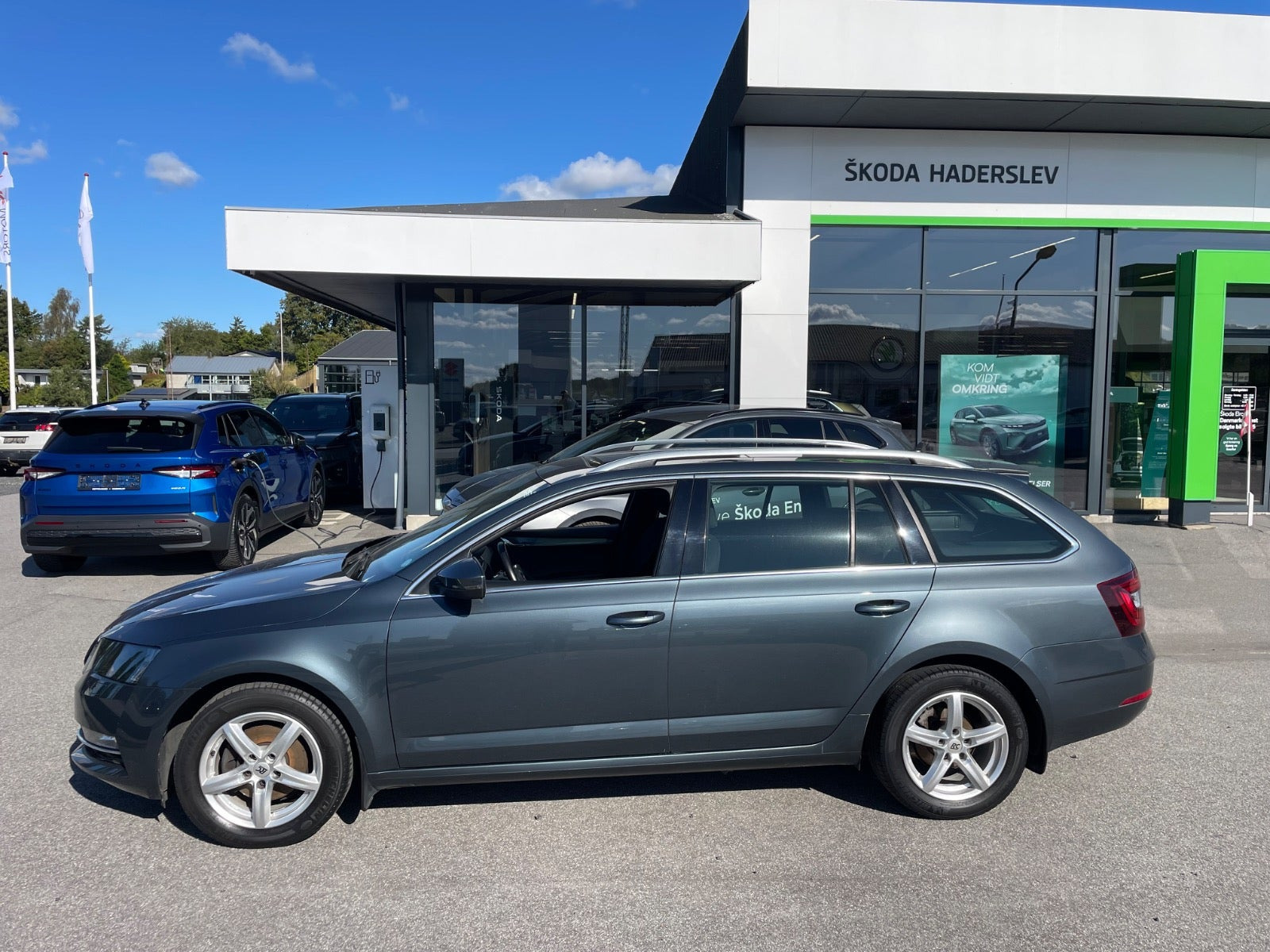 Grå Skoda Octavia fra 2020