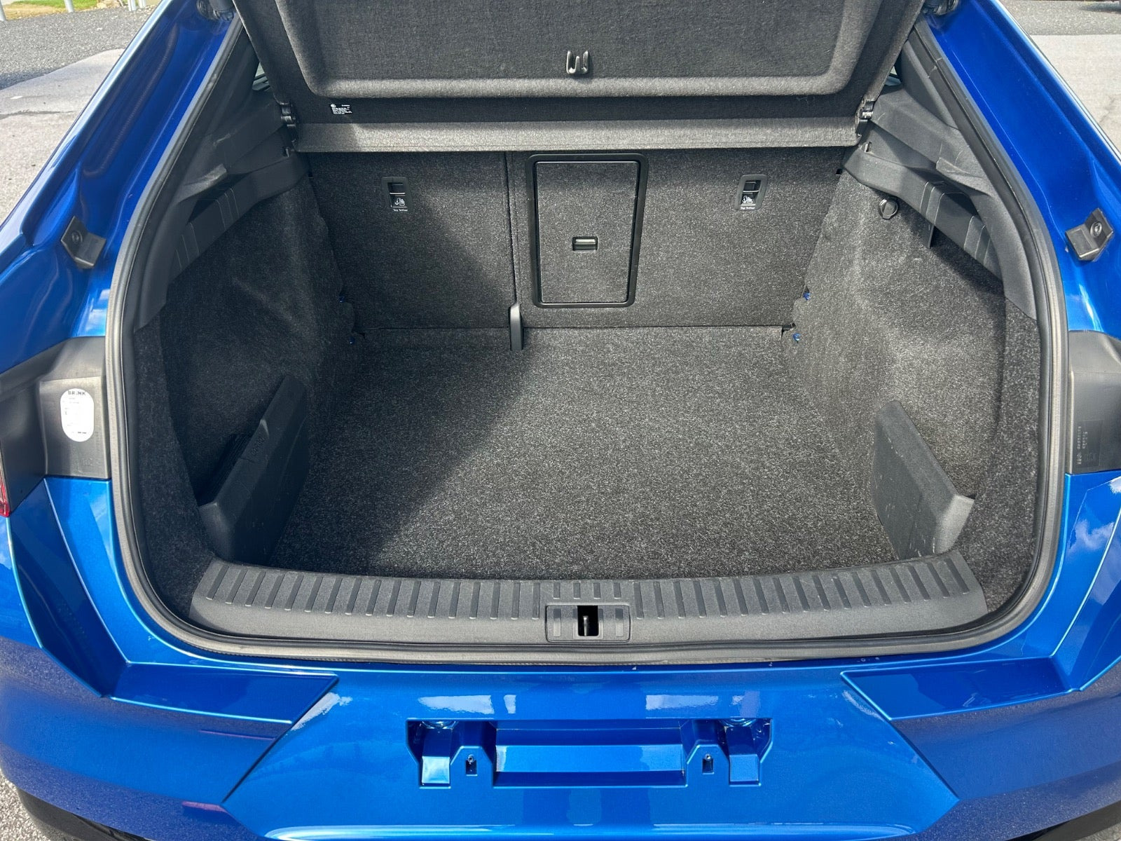 Blå Skoda Enyaq fra 2023
