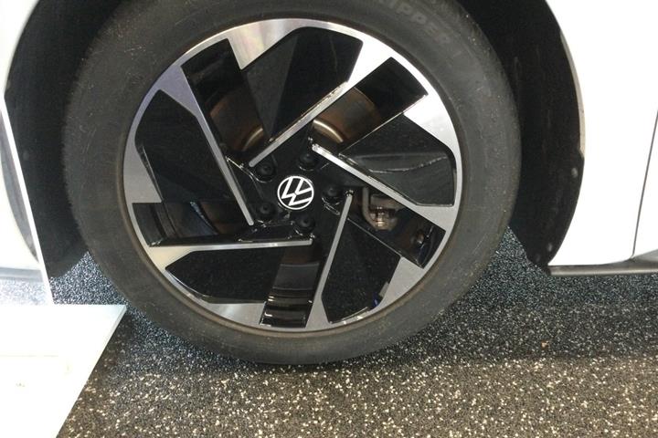 Hvid VW ID.3 fra 2025