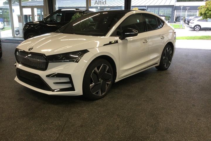 Hvid Skoda Enyaq fra 2023