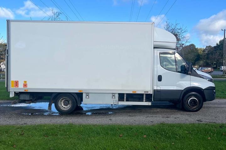 Hvid Iveco Daily fra 2018