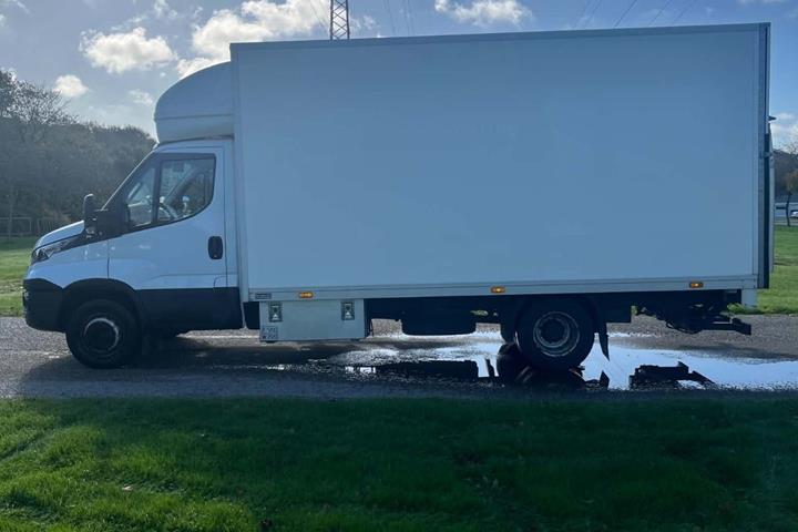 Hvid Iveco Daily fra 2018