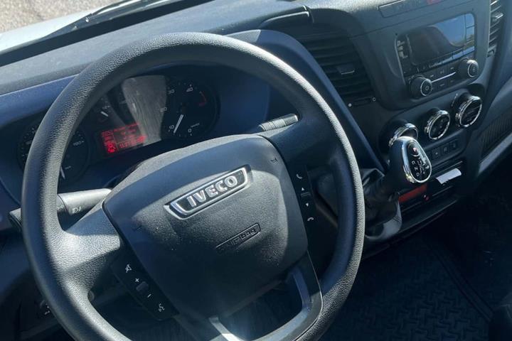 Hvid Iveco Daily fra 2018