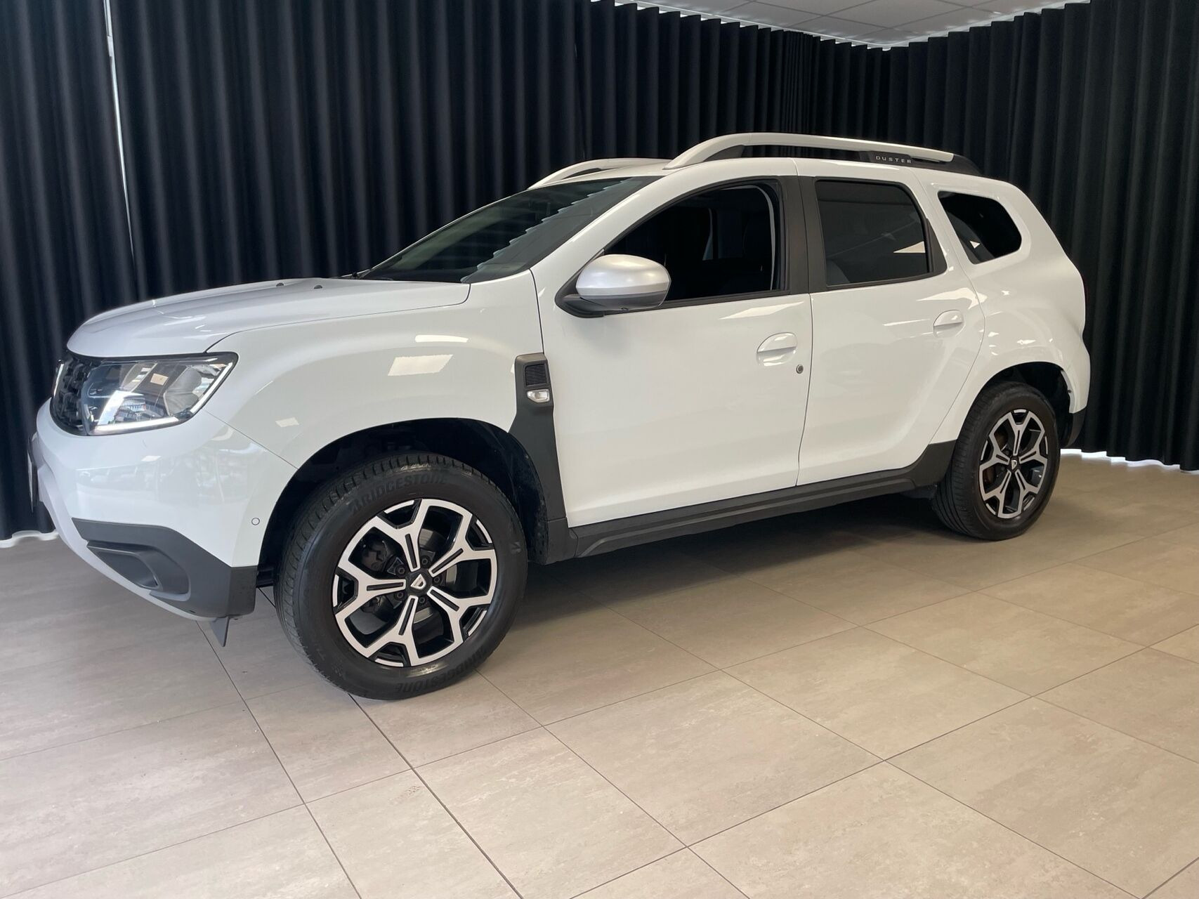 Hvid Dacia Duster fra 2021
