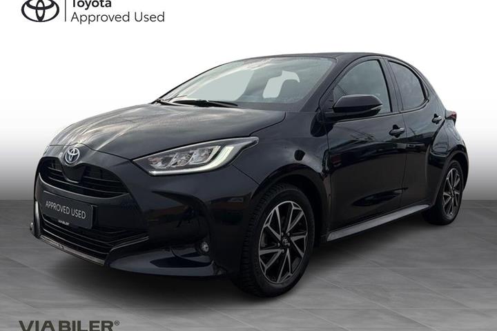 Sort Toyota Yaris fra 2024