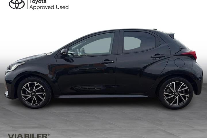 Sort Toyota Yaris fra 2024