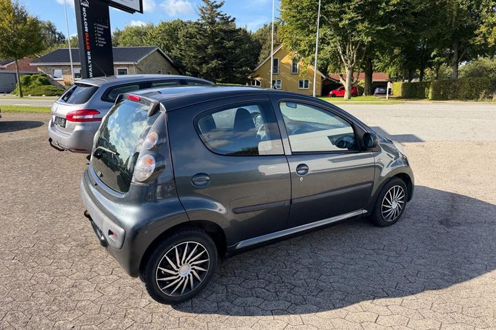 Grå Citroën C1 fra 2008