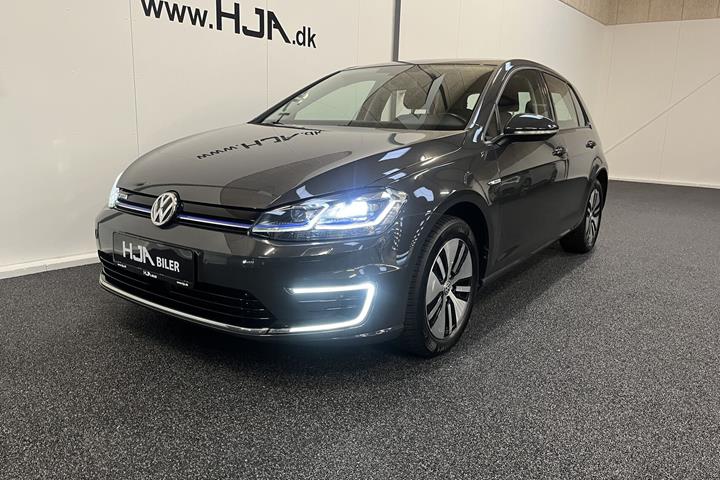 Grå VW e-Golf fra 2020 set udefra