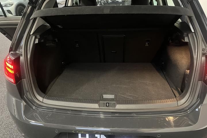 Grå VW e-Golf fra 2020