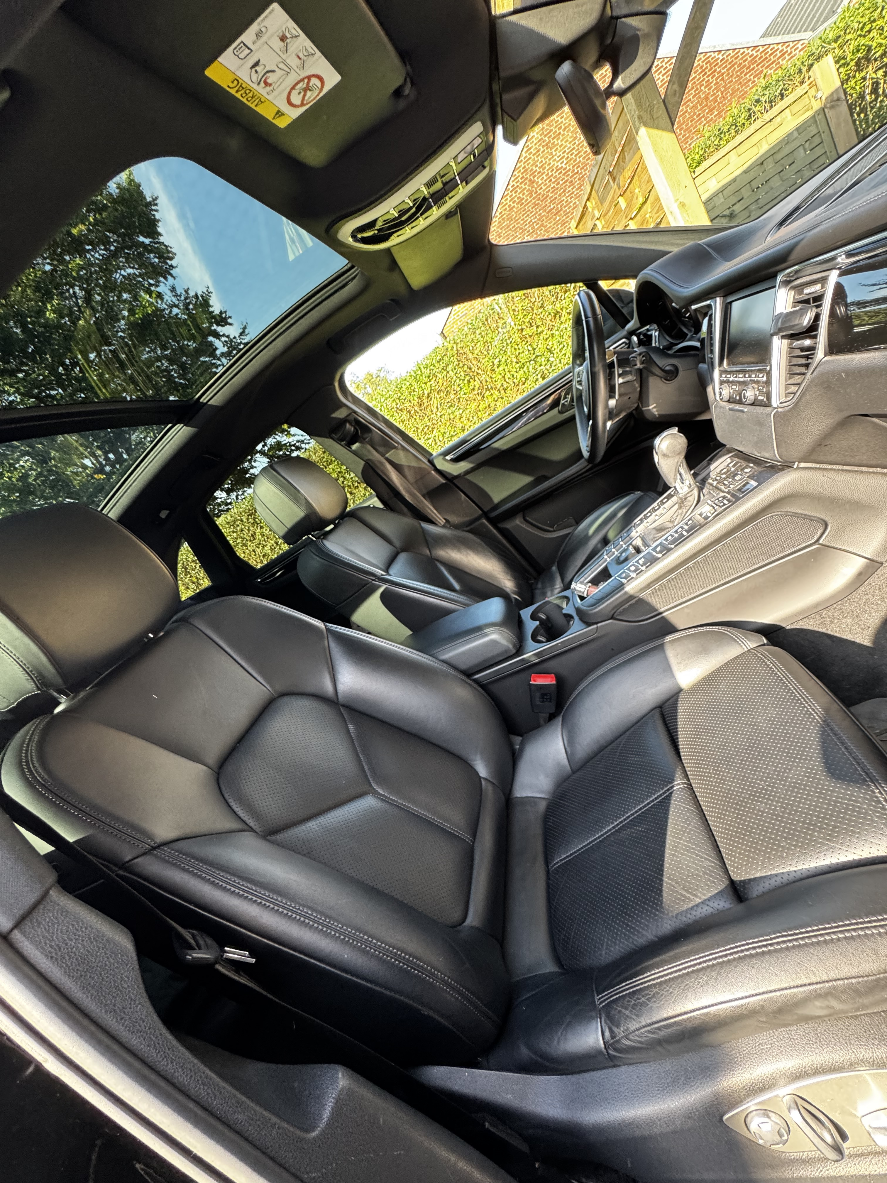 Sort Porsche Macan fra 2015