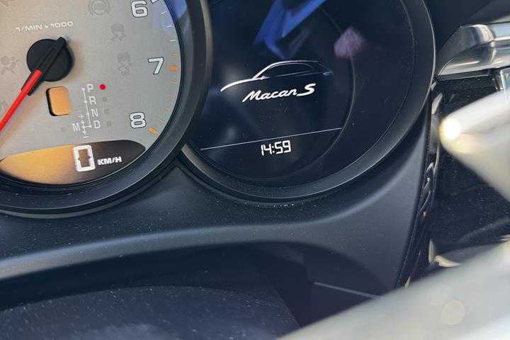 Sort Porsche Macan fra 2015