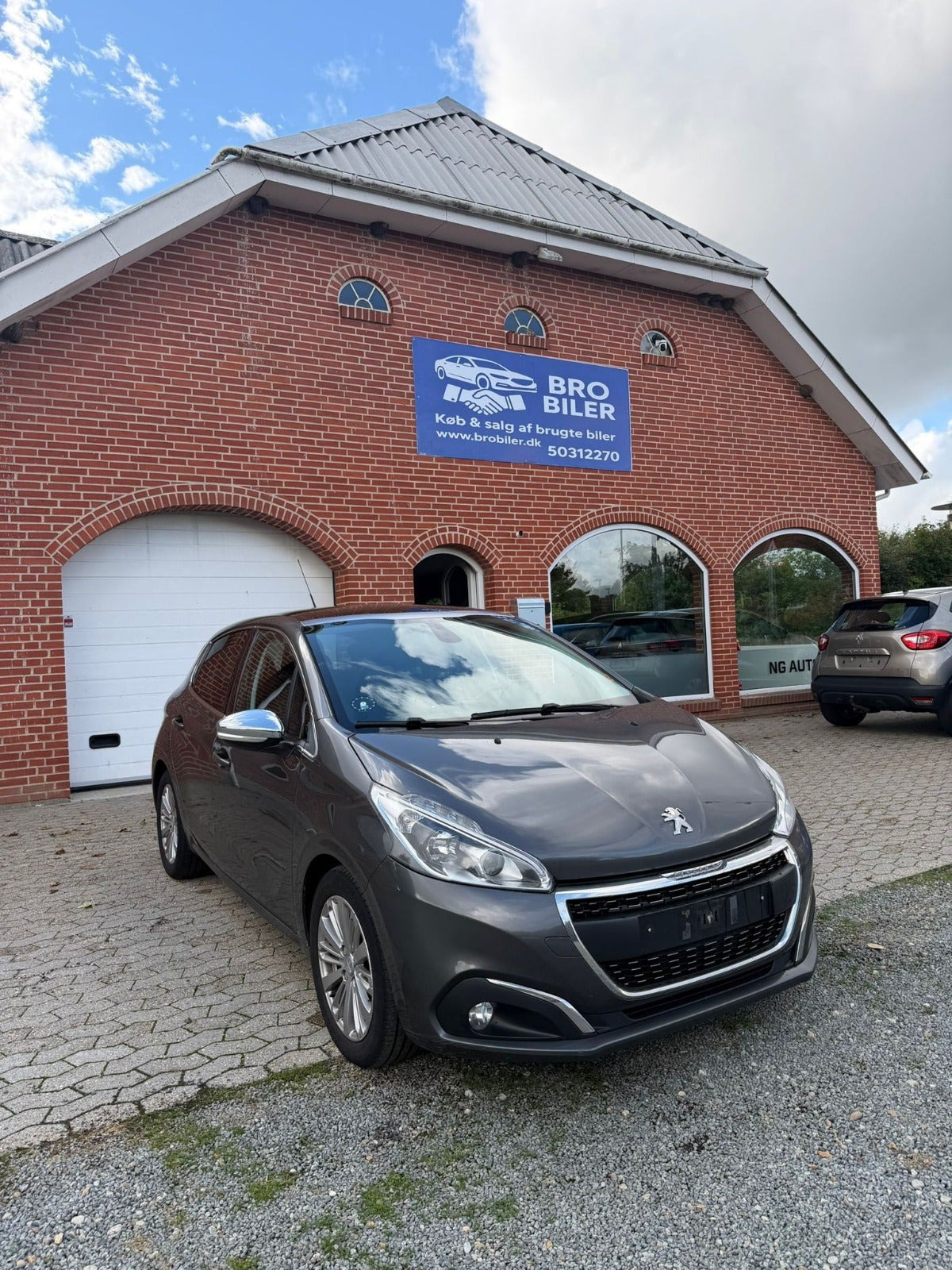 Peugeot 208 1,6 BlueHDi 100 Allure Sky