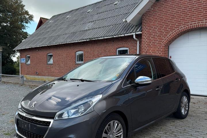 undefined Peugeot 208 fra 2018