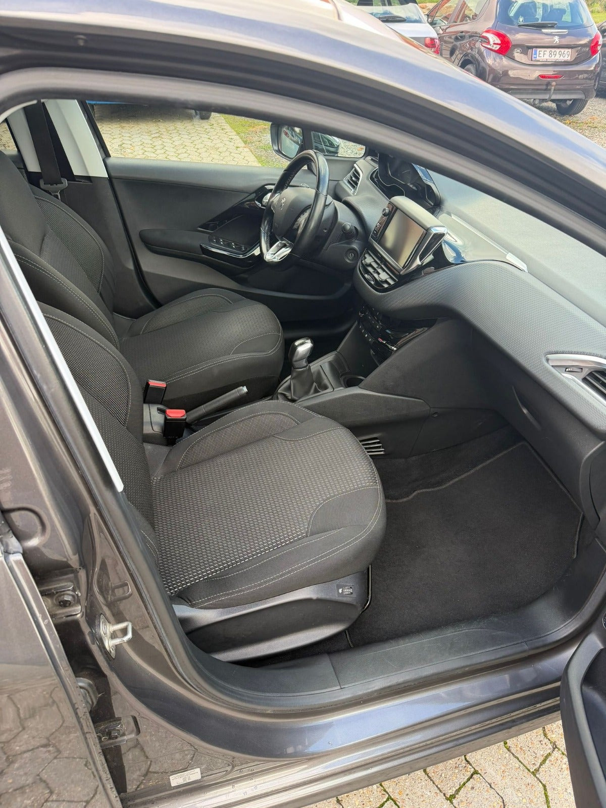 undefined Peugeot 208 fra 2018