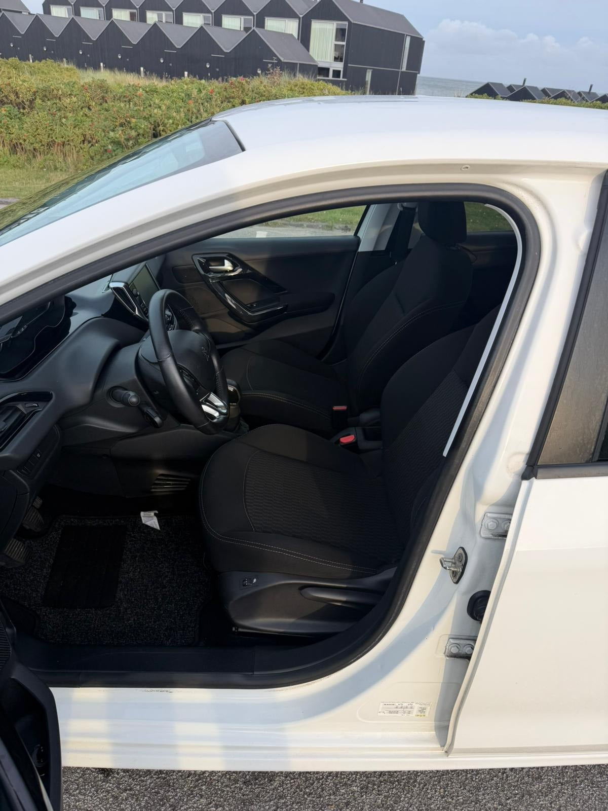 undefined Peugeot 208 fra 2018