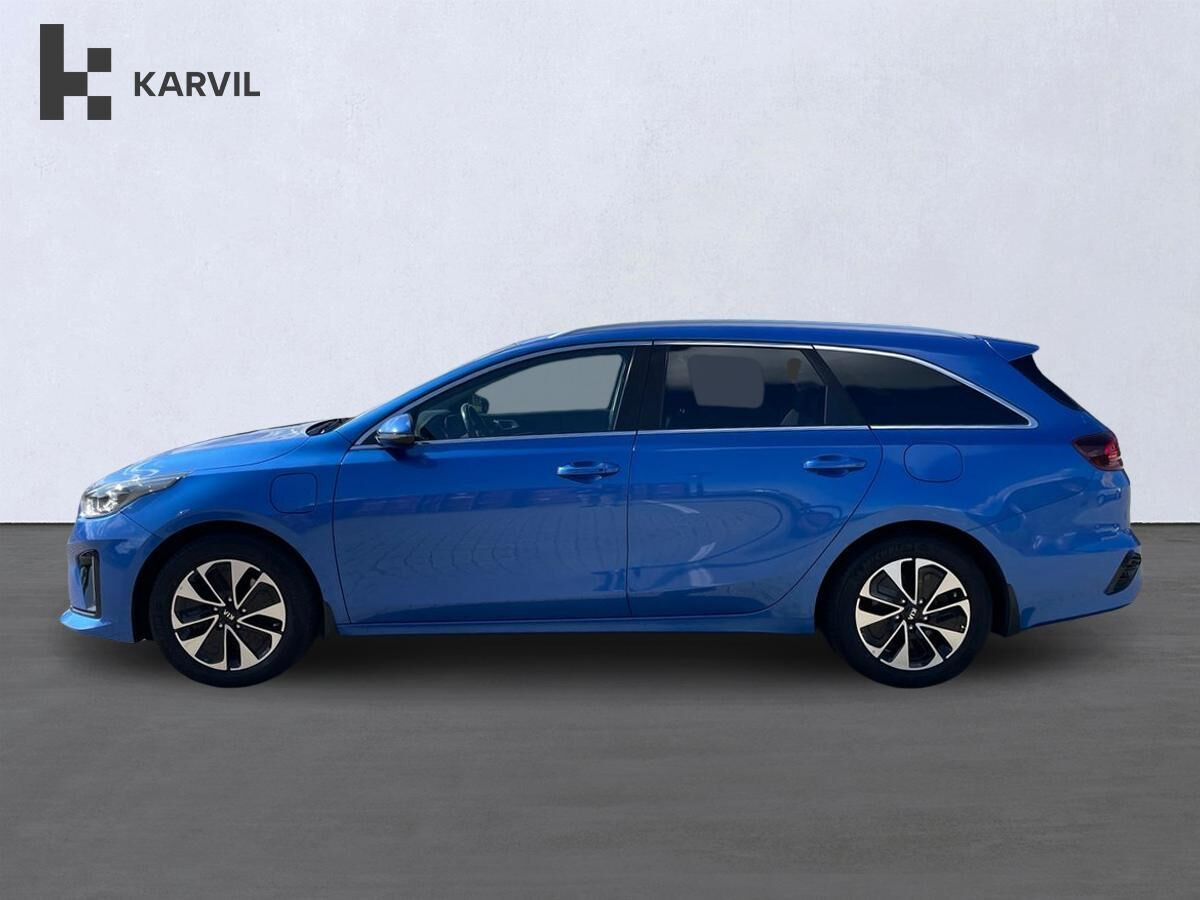 Blå Kia Ceed fra 2021
