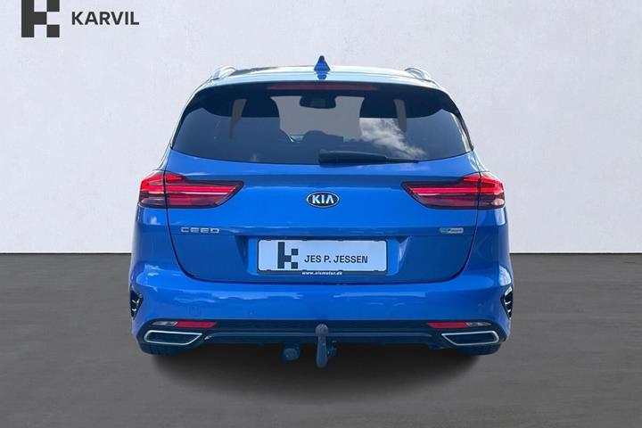 Blå Kia Ceed fra 2021