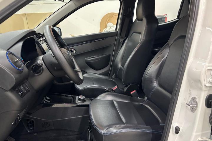 Hvid Dacia Spring fra 2021