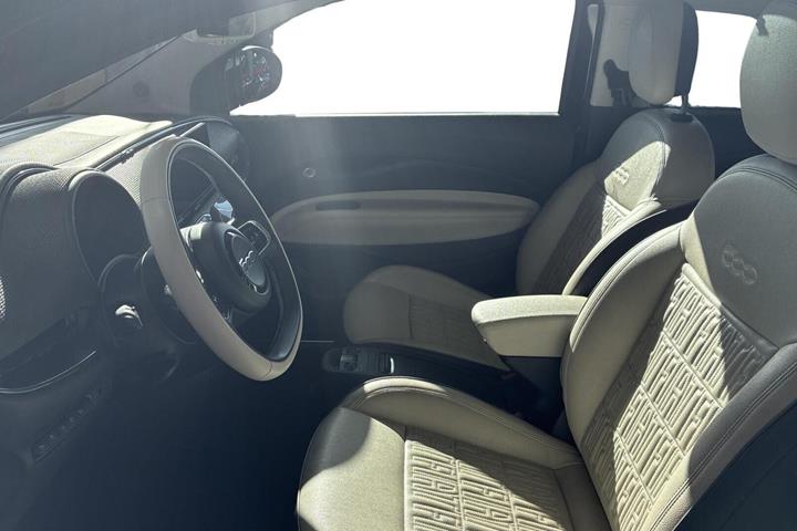 Sort Fiat 500e fra 2023