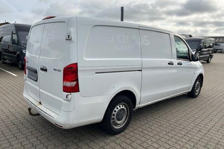 Hvid Mercedes Vito 116 fra 2021