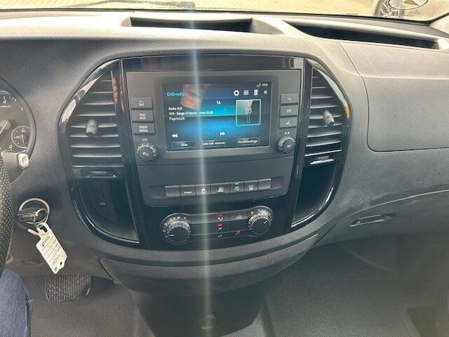 Hvid Mercedes Vito 116 fra 2021