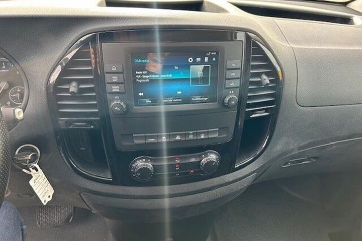Hvid Mercedes Vito 116 fra 2021