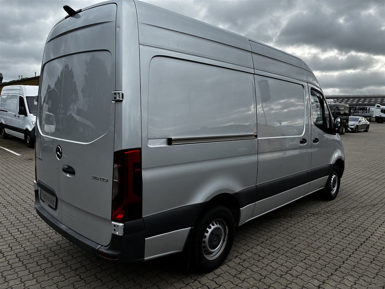 Sølv Mercedes Sprinter 316 fra 2020