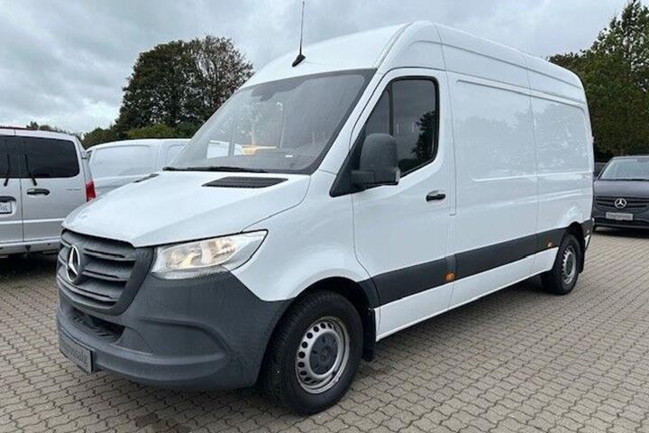 Hvid Mercedes Sprinter 214 fra 2020