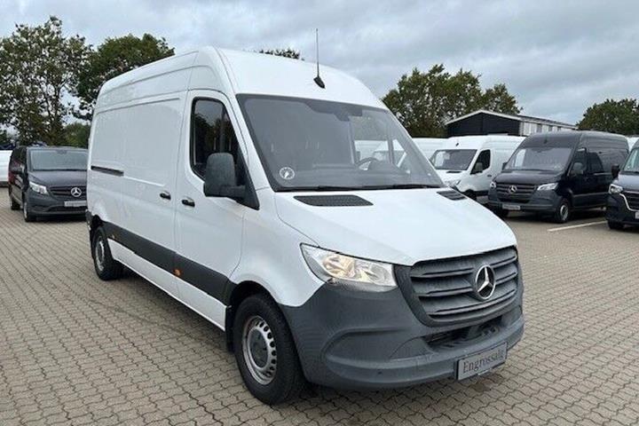 Hvid Mercedes Sprinter 214 fra 2020
