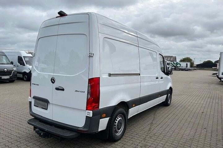 Hvid Mercedes Sprinter 214 fra 2020
