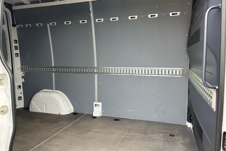 Hvid Mercedes Sprinter 214 fra 2020