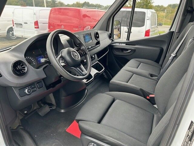 Hvid Mercedes Sprinter 214 fra 2020