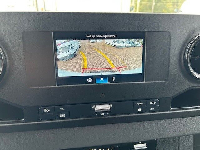 Hvid Mercedes Sprinter 214 fra 2020