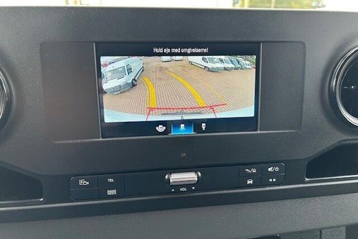Hvid Mercedes Sprinter 214 fra 2020