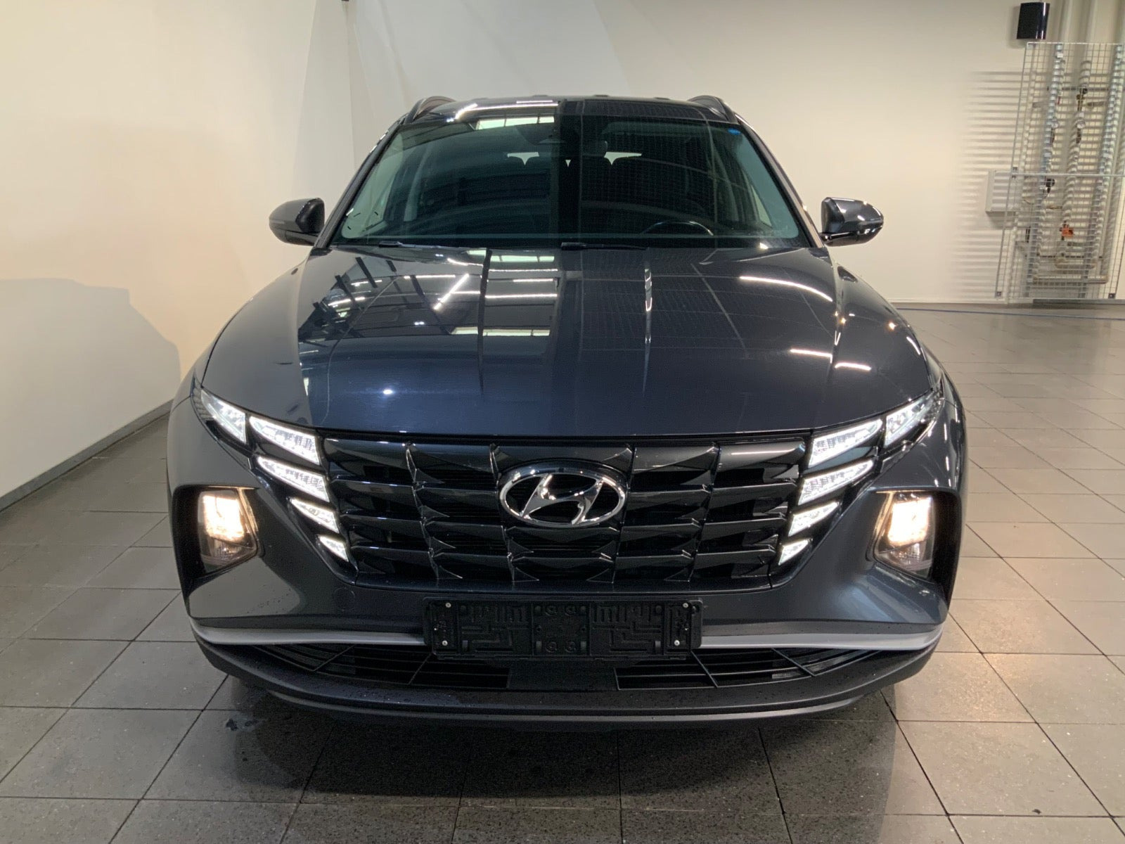 Grå Hyundai Tucson fra 2022