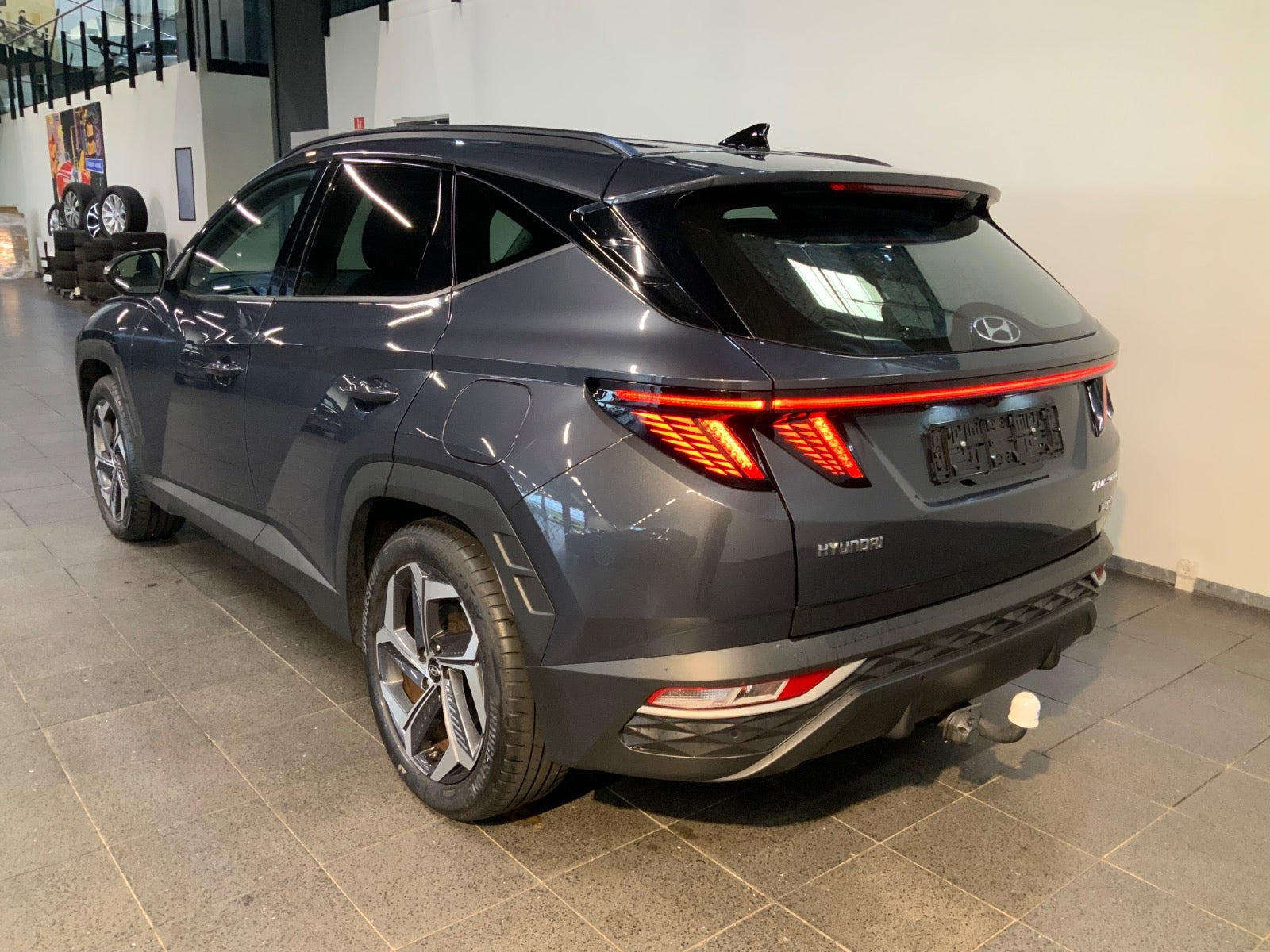 Grå Hyundai Tucson fra 2022