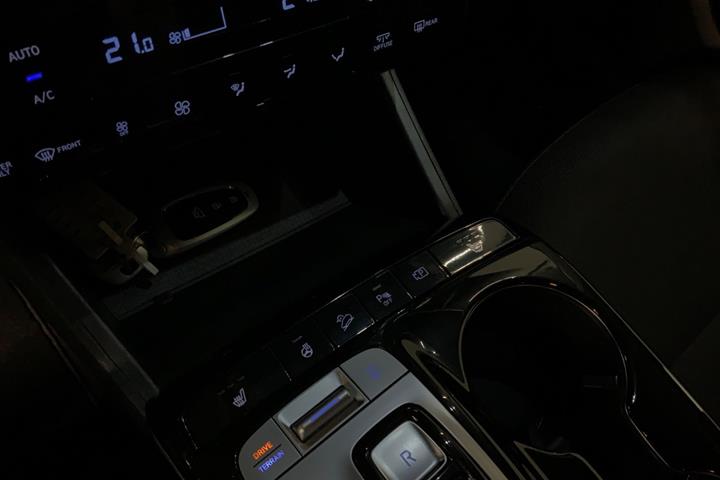 Grå Hyundai Tucson fra 2022