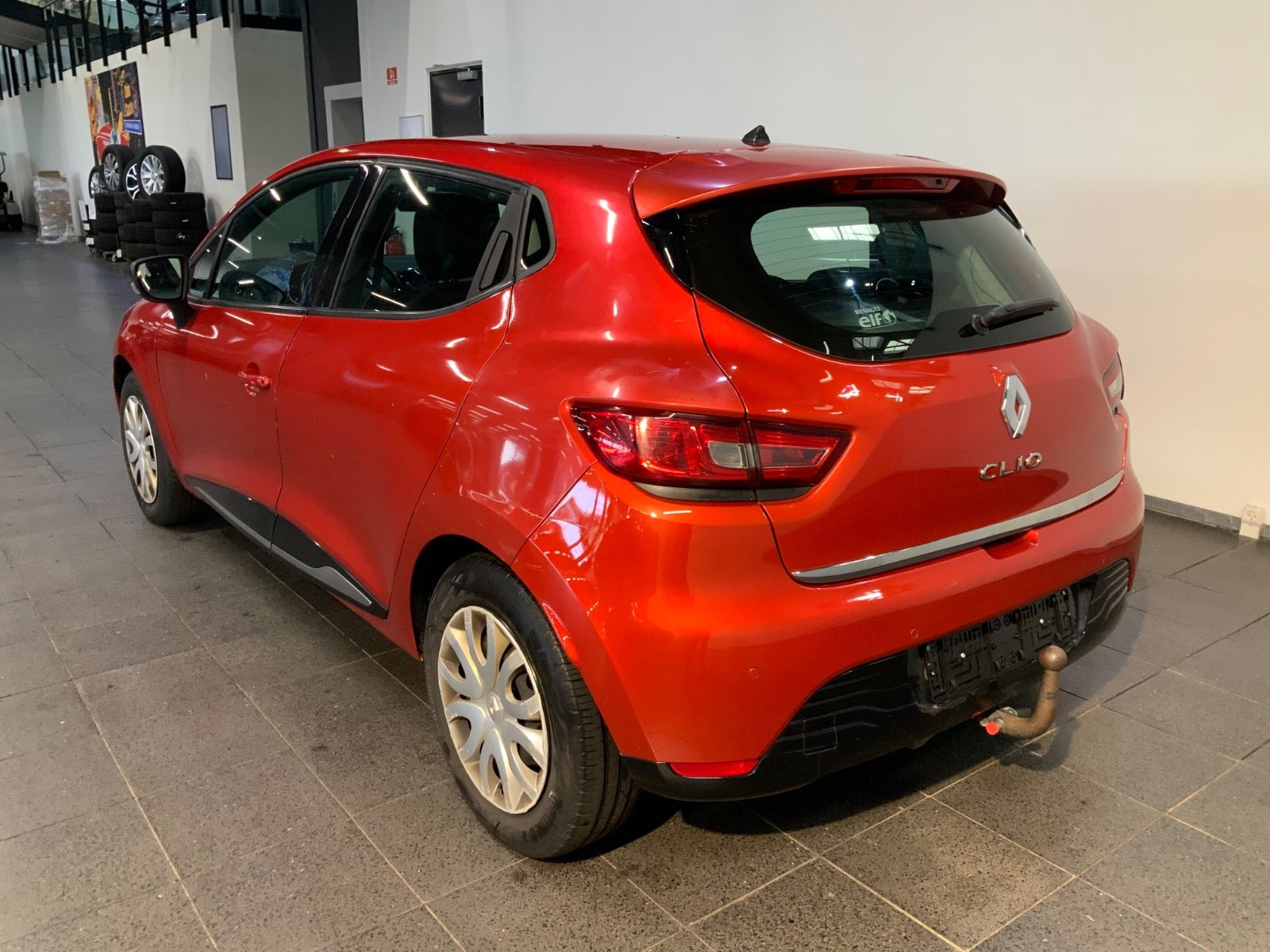 Rød Renault Clio IV fra 2014