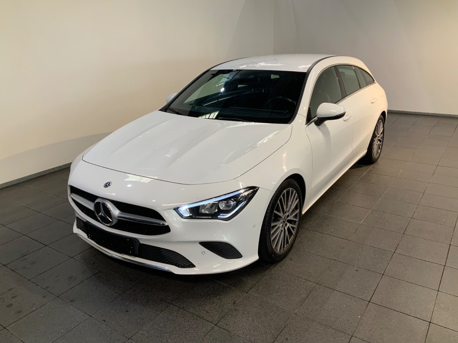 Mercedes CLA200 1,3 Progressive Shooting Brake aut.