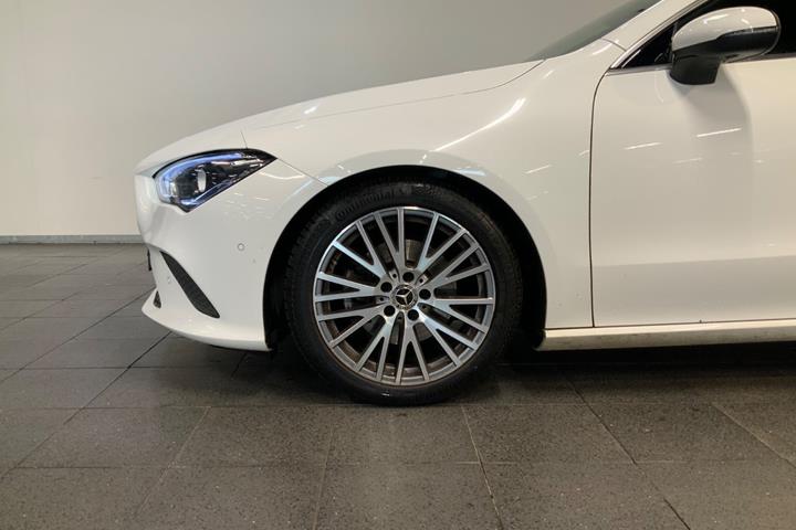 Hvid Mercedes CLA200 fra 2020