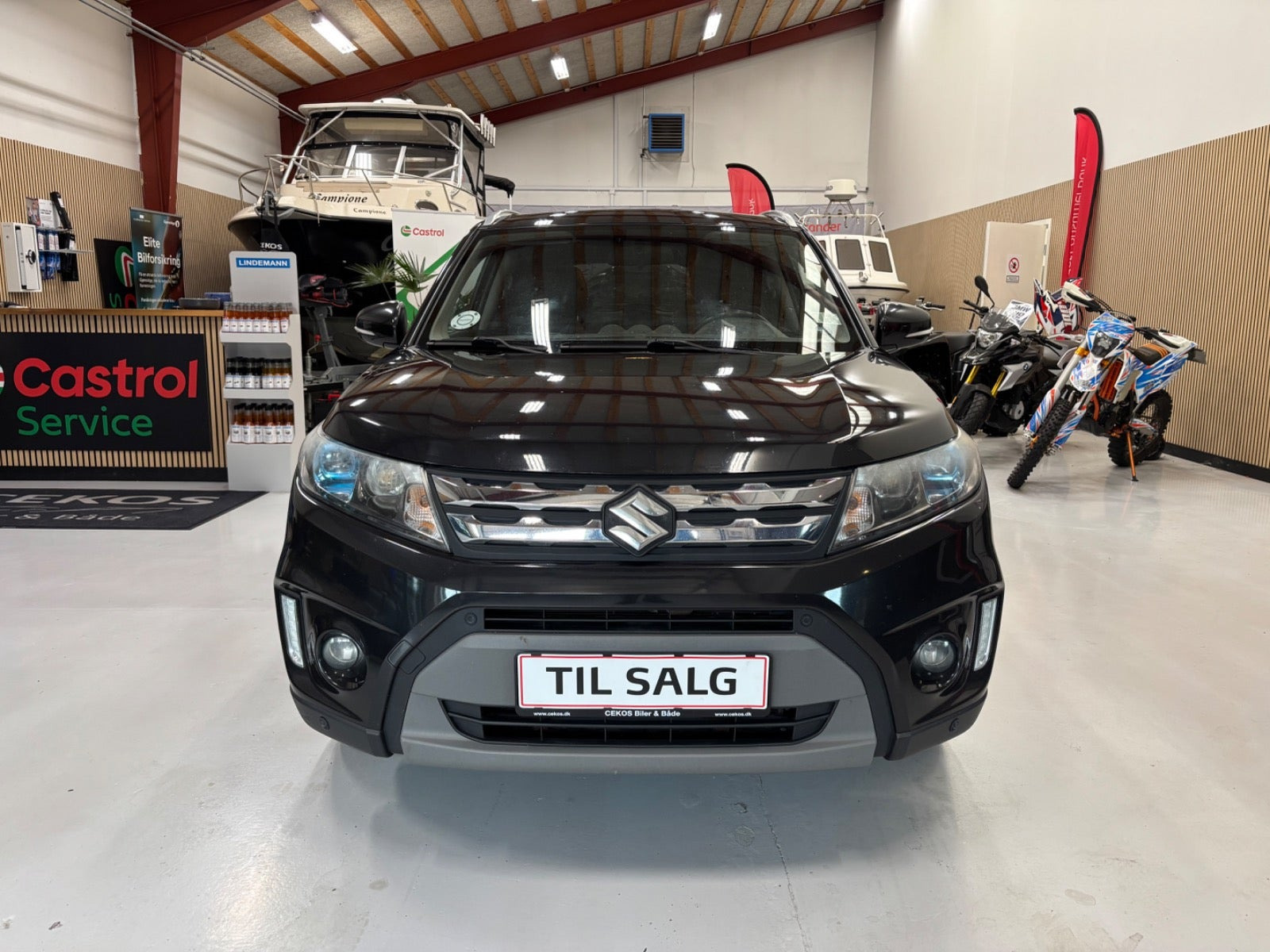 Sort Suzuki Vitara fra 2016