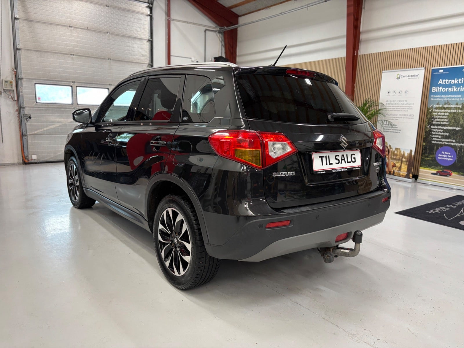 Sort Suzuki Vitara fra 2016