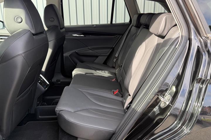 Sort Skoda Enyaq fra 2022
