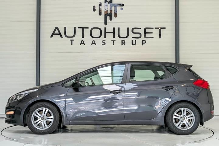 Grå Kia Ceed fra 2016