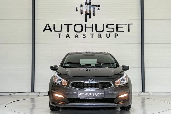 Grå Kia Ceed fra 2016