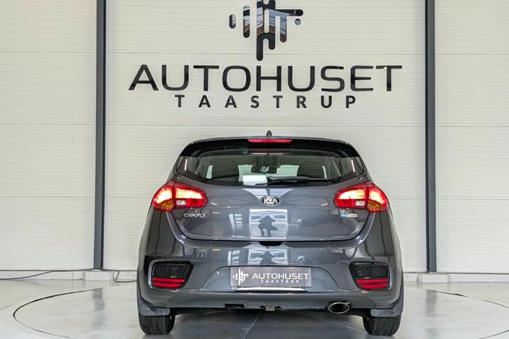 Grå Kia Ceed fra 2016