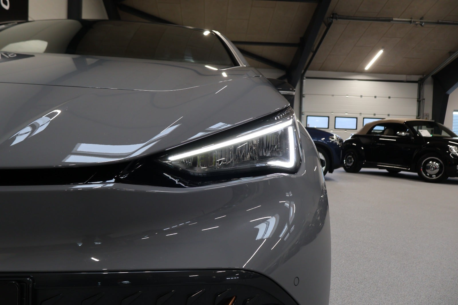 Grå Cupra Born fra 2023