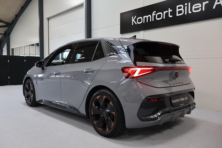 Grå Cupra Born fra 2023