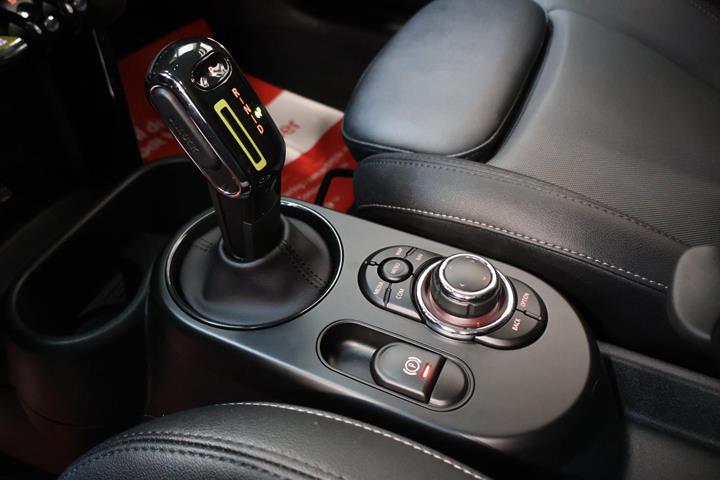 Grøn Mini Cooper SE fra 2023