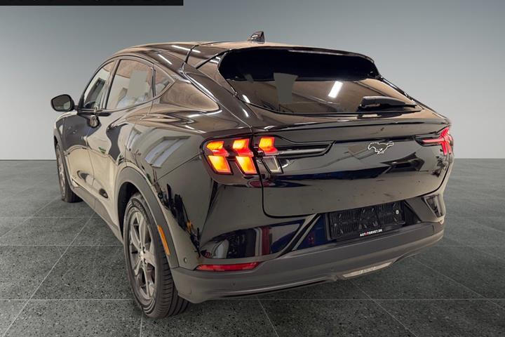 Sort Ford Mustang Mach-E fra 2021